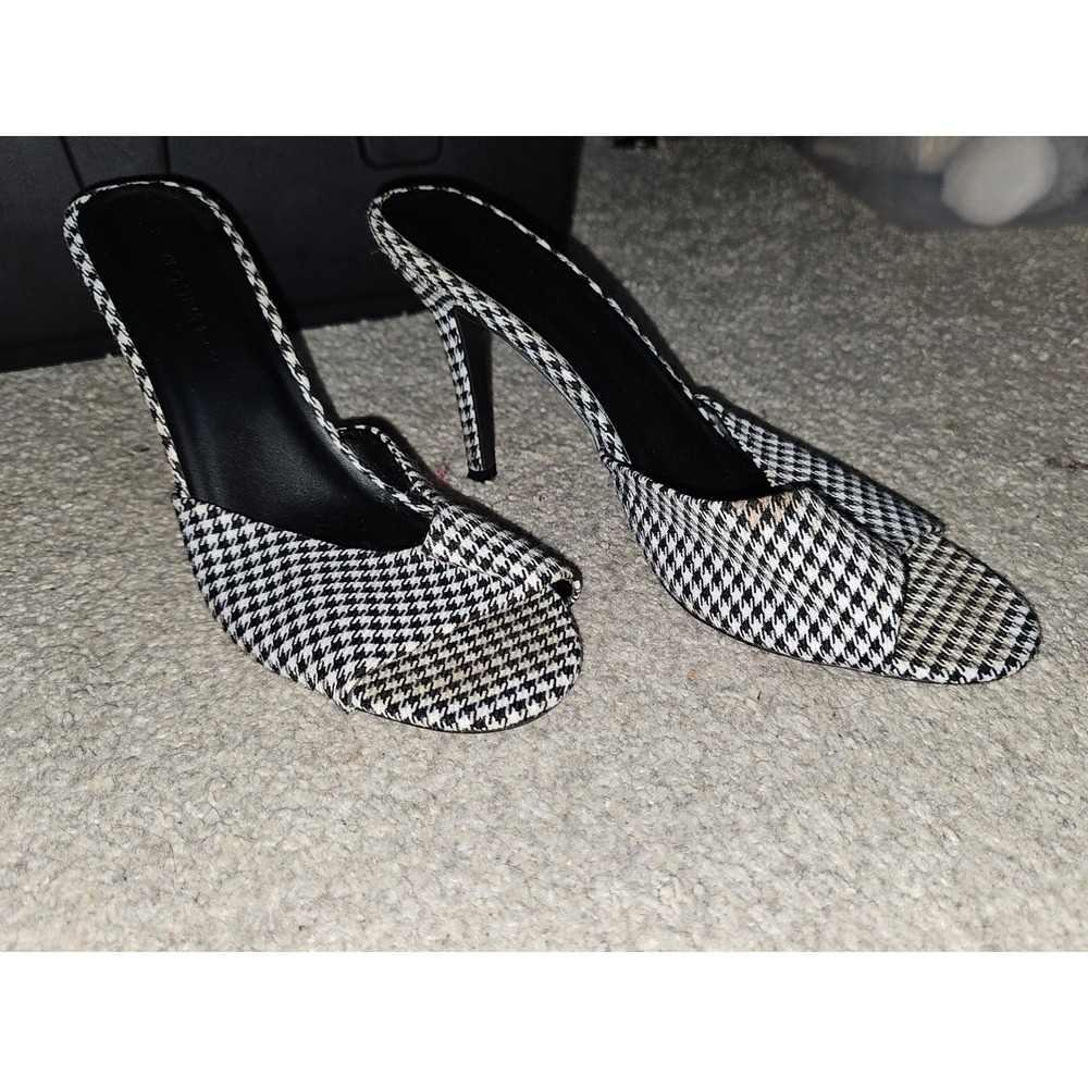 Wild Diva black and white checkard lounge heels size 10